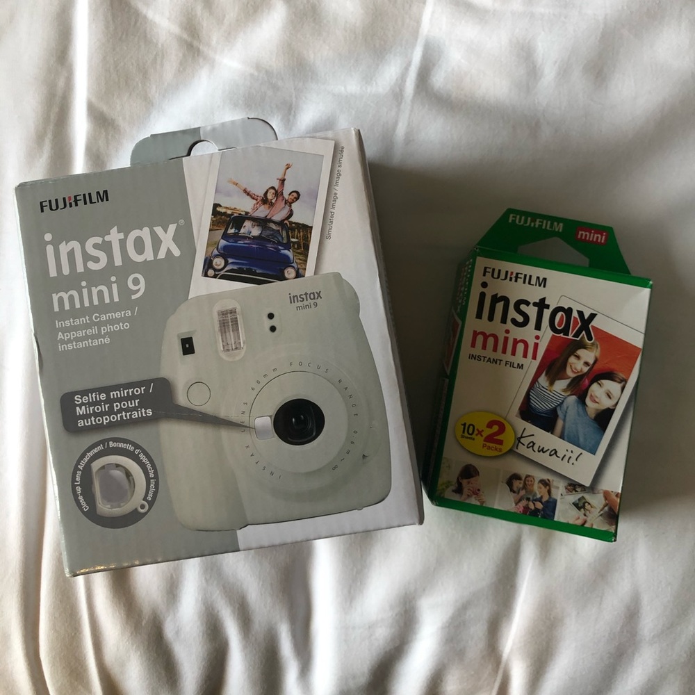 Brand Polaroid Instax mini 9